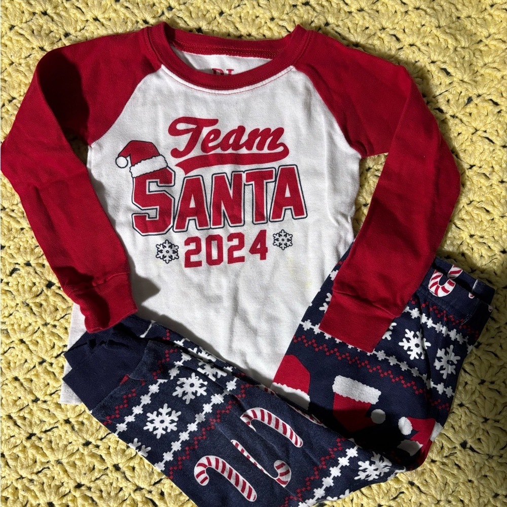 10/$20 The Children's Place Red and Blue Pajama Sets Festive Design